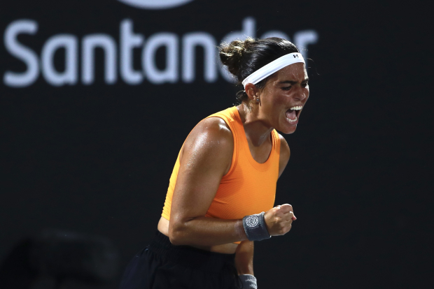 La mexicana Ana Sofía Sánchez en su duelo ante la italiana Lucrezia Stefanini en el Guadalajara Open AKRON