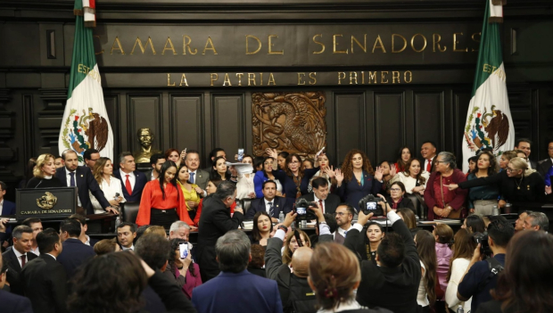 Morena y aliados aprobaron en la sede alterna la reforma al Poder Judicial.