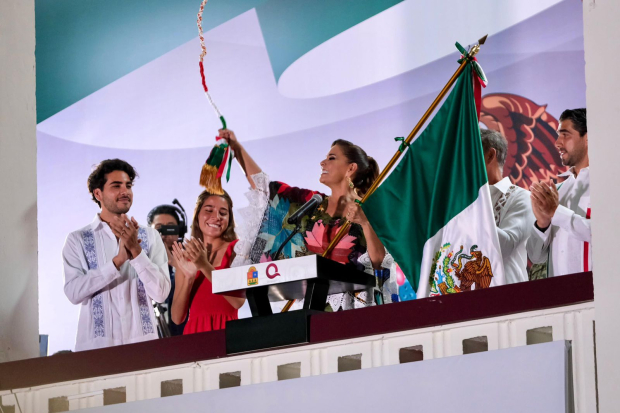 Mara Lezama celebró las fiestas patrias con una noche mexicana en Chetumal.