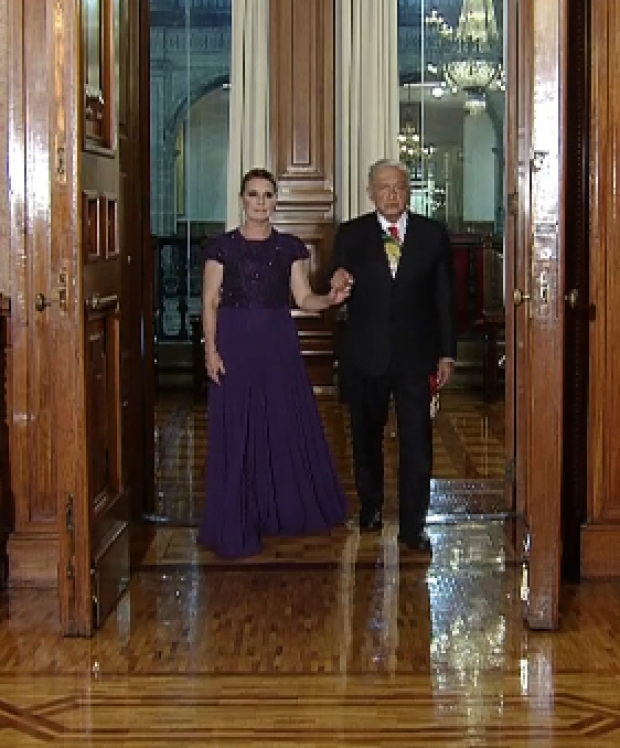 Beatriz Gutiérrez Müller con Andrés Manuel López Obrador.