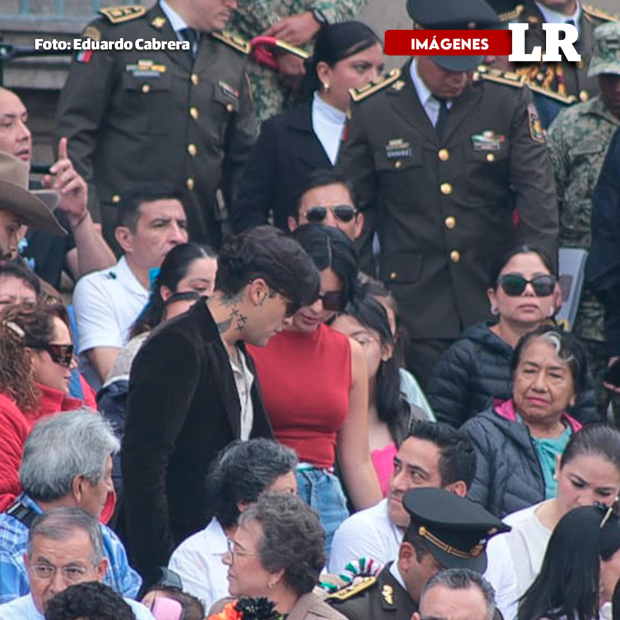 Nodal y Ángela Aguilar en el Desfile Militar de la CDMX.