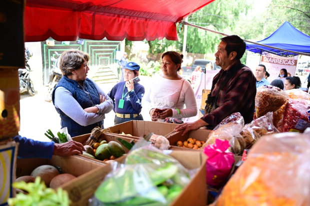 Albergues temporales se habilitan para proteger a la población vulnerable ante los deslaves en Naucalpan.