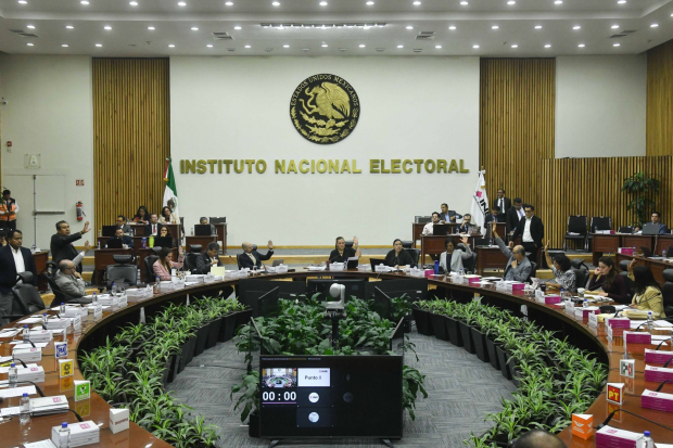 INE determinó a pérdida del registro del PRD como partido a nivel nacional.