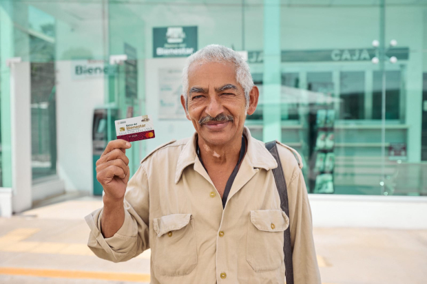 Pensión Bienestar la reciben las personas desde los 65 años en México.