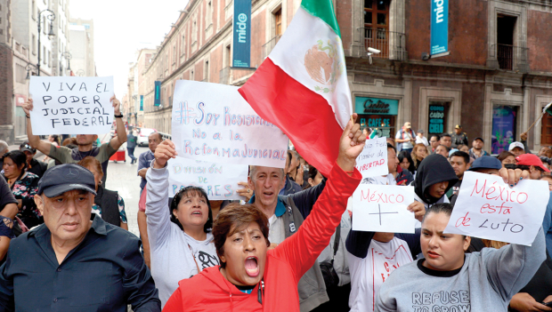 Trabajadores del Poder Judicial en una manifestación en la Ciudad de México el pasado 12 de septiembre.