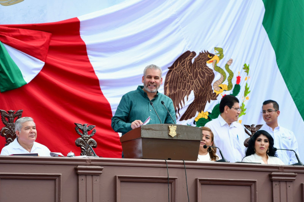 El gobernador Alfredo Ramírez Bedolla destaca avances en seguridad y salud durante su gestión en Michoacán.