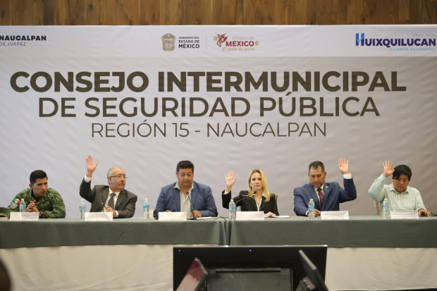 La presidenta municipal Romina Contreras durante la sesión del Consejo Intermunicipal de Seguridad Pública.