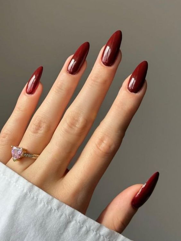 Uñas burgundy