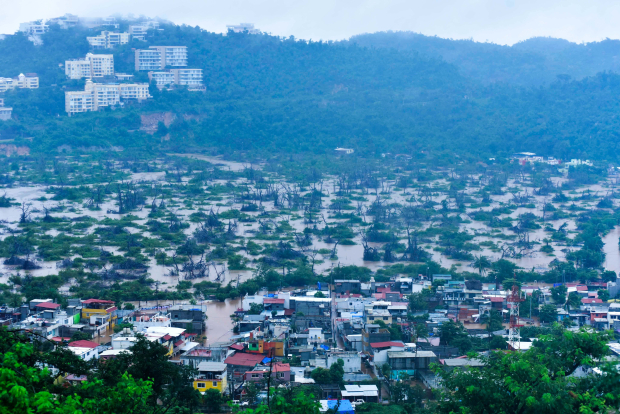 La Zona Diamante de Acapulco continúa inundada después de cinco días del paso del huracán John