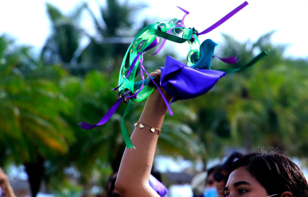 Fotografía de archivo de marcha feminista en Acapulco.