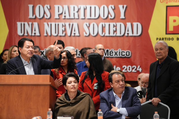 "Es tiempo de mujeres en México", afirma Mario Delgado al hablar de la próxima Presidenta, Claudia Sheinbaum.