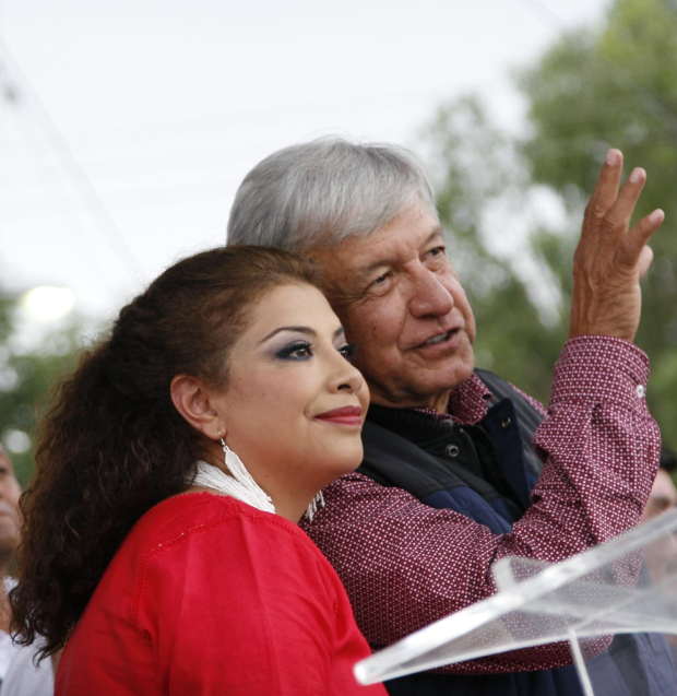 Clara Brugada y Andrés Manuel López Obrador.