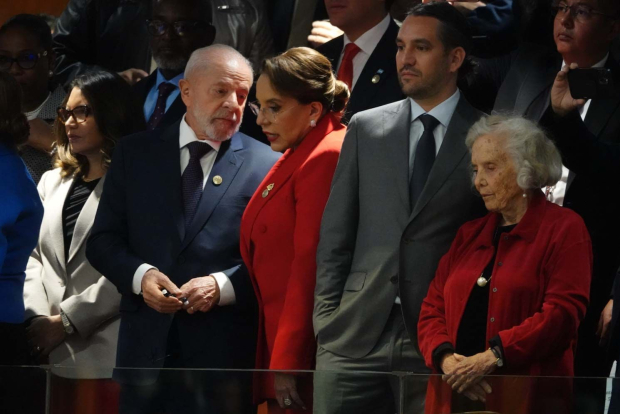 Lula da Silva, Xiomara Castro, Rodrigo Imaz y Elena Poniatowska, ayer.