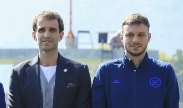 Iván Alonso presenta a Martín Anselmi como director técnico de Cruz Azul