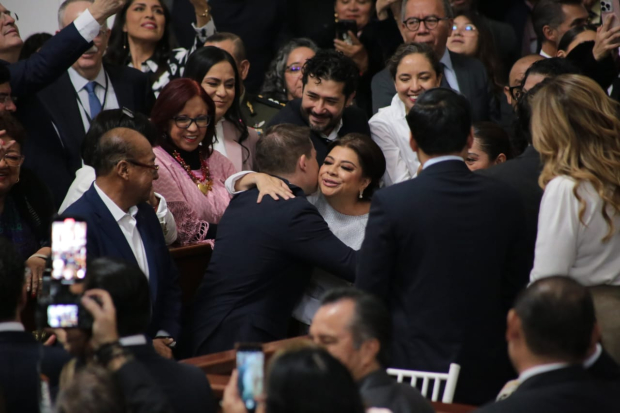 Clara Brugada en el Congreso de la CDMX.