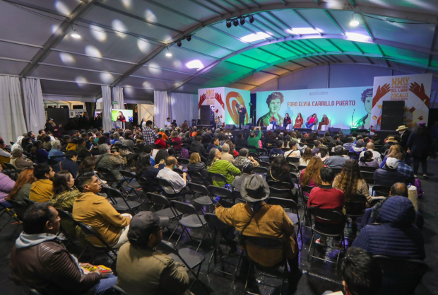 "Fortalecer a las mujeres es clave para la transformación de la sociedad", expresó Margarita González Saravia en un foro de la Feria Internacional del Libro.