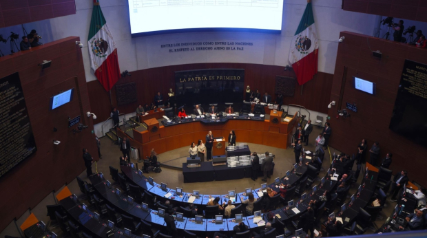 Senadores durante el proceso público de insaculación.