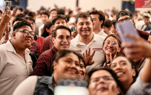 Armenta impulsa programas educativos y culturales para la juventud en Puebla.