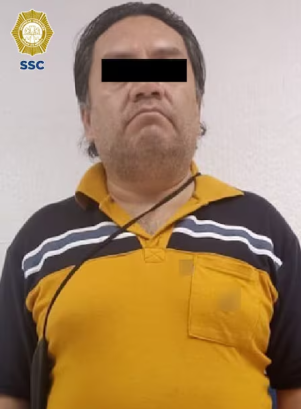 Uno de los detenidos es un hombre de 45 años.