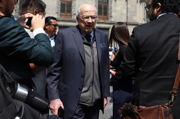 El empresario Claudio X. González, ayer, al salir de Palacio Nacional.