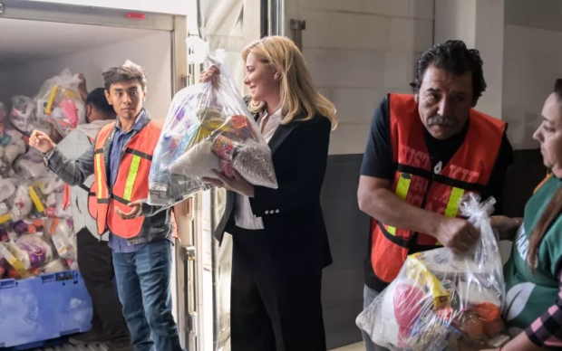 Más de 1,000 menores recibirán desayunos calientes gracias a la iniciativa de la gobernadora.