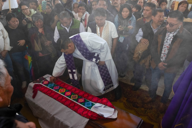 Feligreses despidieron ayer a Marcelo Pérez con una misa de cuerpo presente.