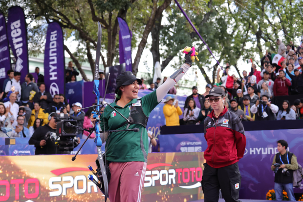 Alejandra Valencia se llevó el bronce en arco recurvo.