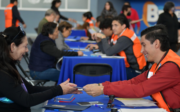 El apoyo económico para adultos mayores consiste en 5 mil pesos.