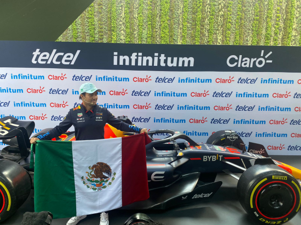 Checo Pérez en una conferencia previa al Gran Premio de México de F1