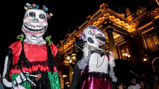 Habrá calaveras de seis metros de altura  por los pasajes de la ciudad.