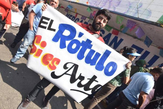 "Rechazo categóricamente la violación grosera contra los derechos culturales", dijo la alcaldesa.