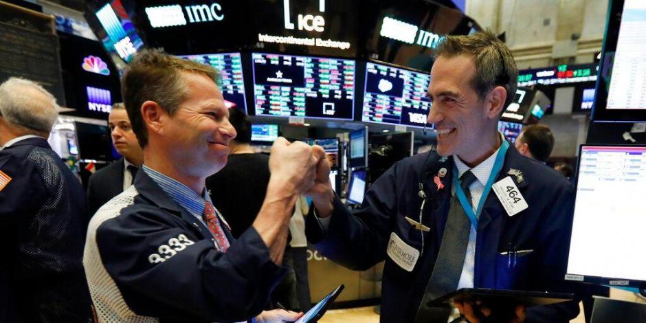 Wall Street gana más de 5% en respuesta a medidas de la Fed contra COVID-19
