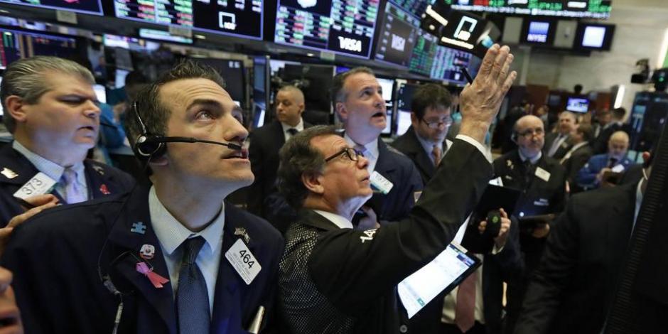 El Promedio Industrial Dow Jones gana 0.91 por ciento, a 25,976.91 unidades.