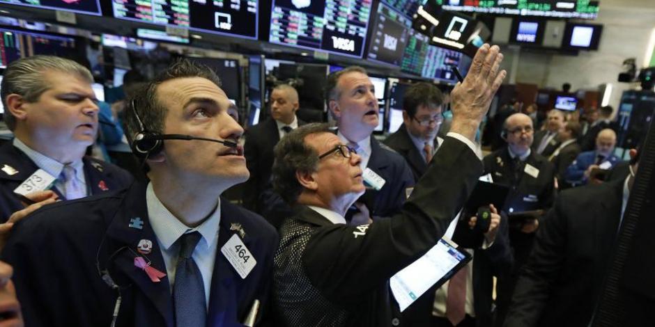 El Dow Jones subió 1.39 por ciento, a 27,201.52 unidades; y el índice S&P 500 ganó 0.64 por ciento, a 3,327.77 unidades.