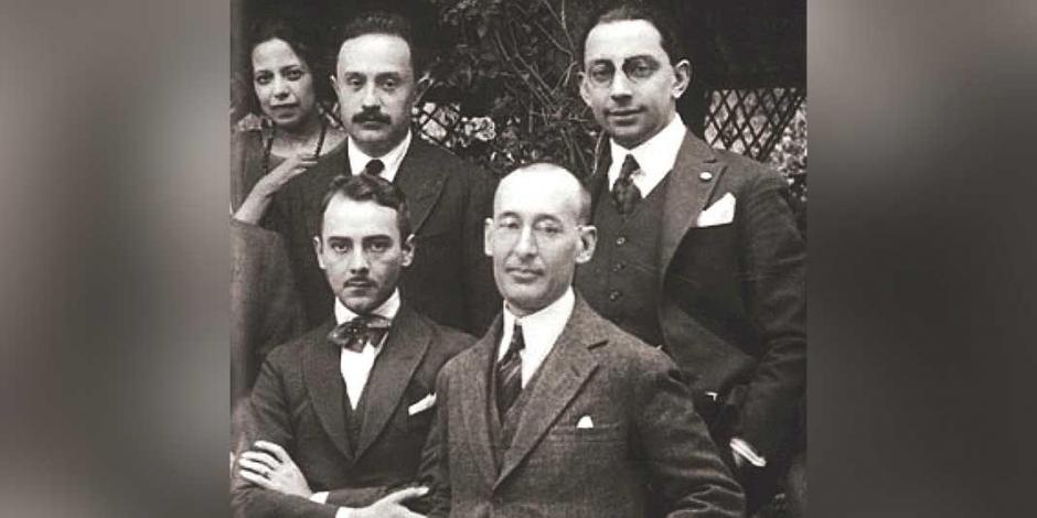 Arriba, Palma Guillén, José Vasconcelos y Roberto Montenegro. Abajo, Carlos Pellicer y Julio Torri.