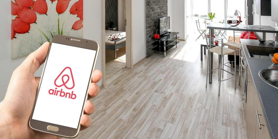 Airbnb es una plataforma para rentar espacios inmobiliarios por cortos periodos de tiempo.