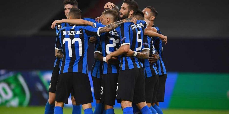 Jugadores del Inter de Milan celebran el pase a las semifinales.