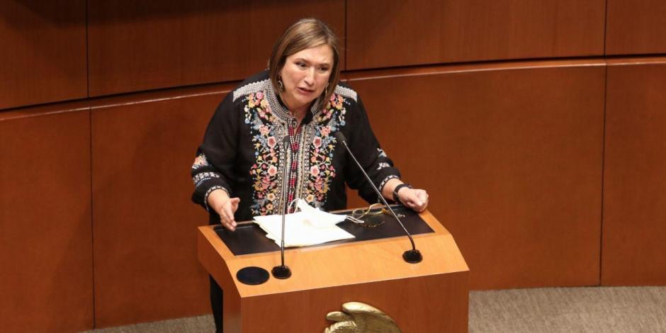 AMLO asegura que la senadora Xóchitl Gálvez está a favor de cancelar la pensión para adultos mayores.