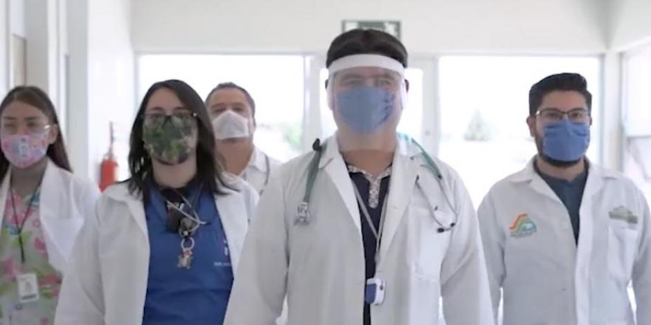 Con médicos al frente en la lucha contra la pandemia, reconocen coraje de la población para vencer la pandemia.