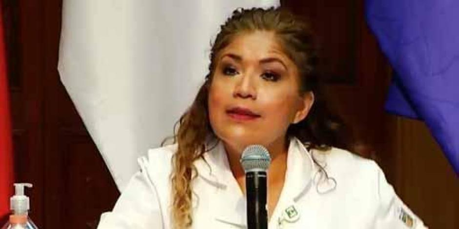Amalia Becerra, subdirectora del Hospital Metropolitano de Nuevo León, en conferencia de prensa.