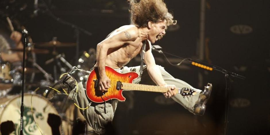 El famoso guitarrista Eddie Van Halen en una presentación