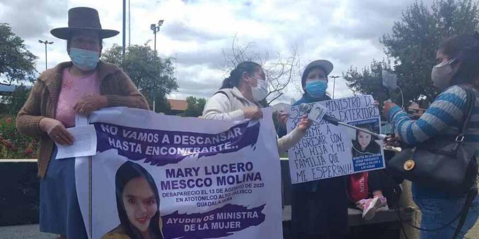 Familiares de Mary protestan en Perú para exigir apoyo de las autoridades de ambos países.