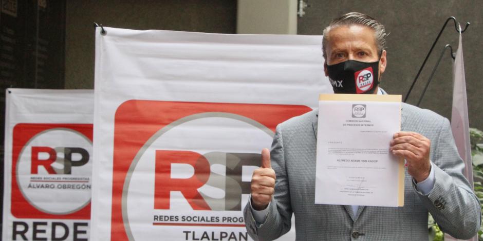 Alfredo Adame, al acudir al preregistro interno de candidatos del partido Redes Sociales Progresistas en la Ciudad, el pasado 15 de enero.