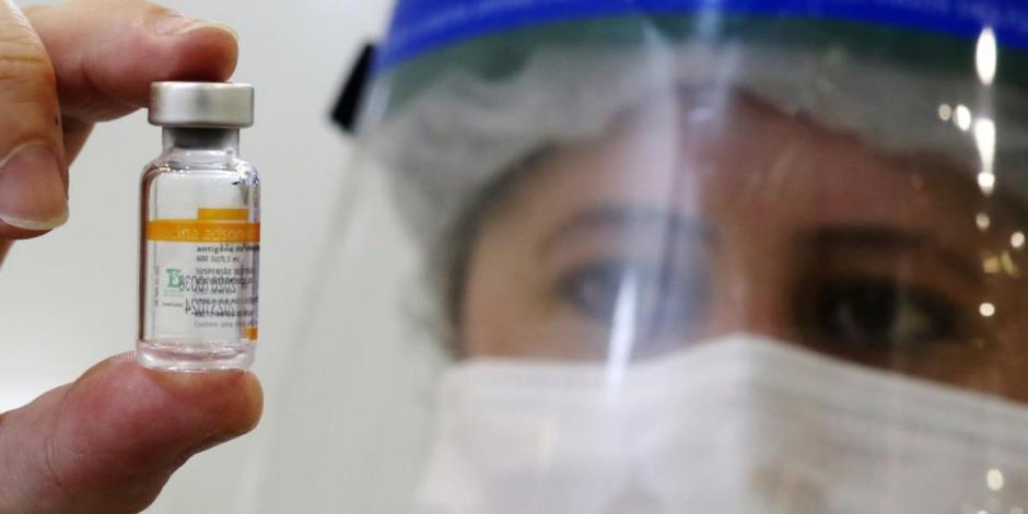 La vacuna contra COVID-19 CoronaVac obtuvo este sábado la aprobación definitiva para su uso en China..