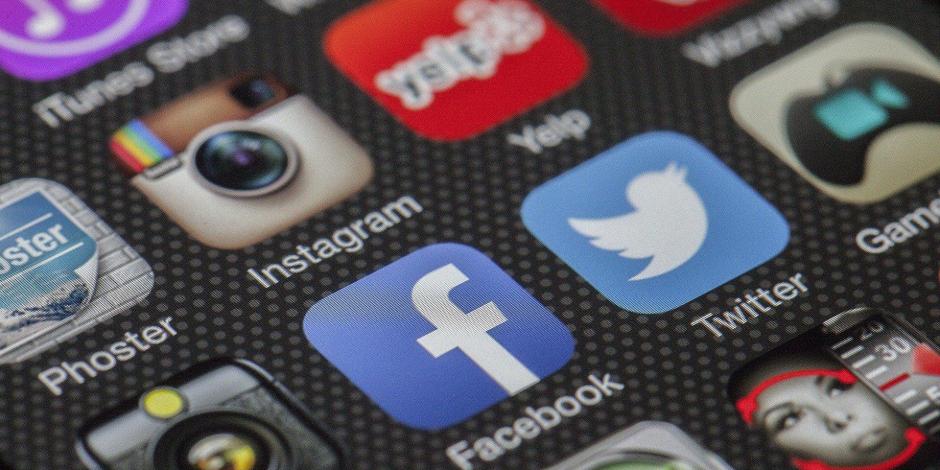 Twitter, FB y demás redes deberán sujetarse a reglas de IFT o pagar multa superior a los 89 millones de pesos; la iniciativa de Monreal para regular redes sociales