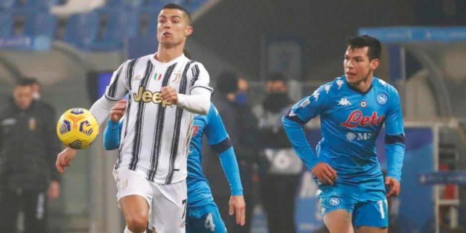 Cristiano Ronaldo e Hirving Lozano el pasado 20 de enero en la Final de la Supercopa de Italia entre Napoli y Juventus.