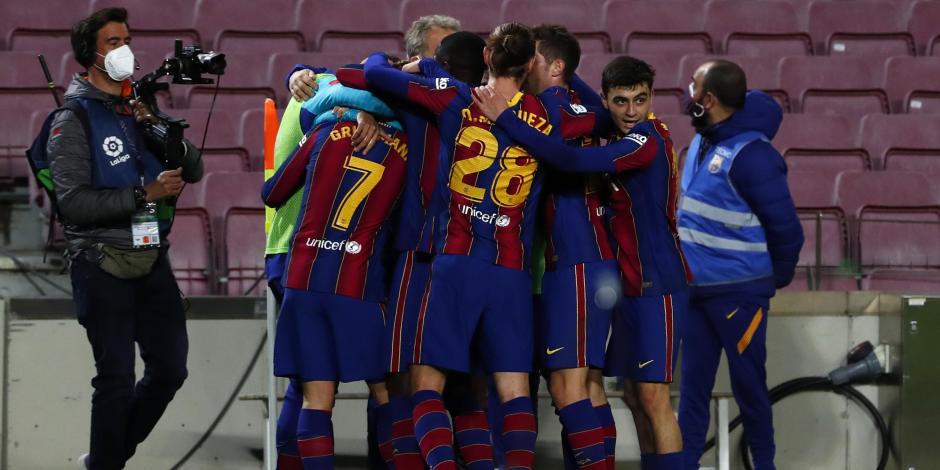 Futbolistas del Barcelona celebran un gol de esta temporada en LaLiga.