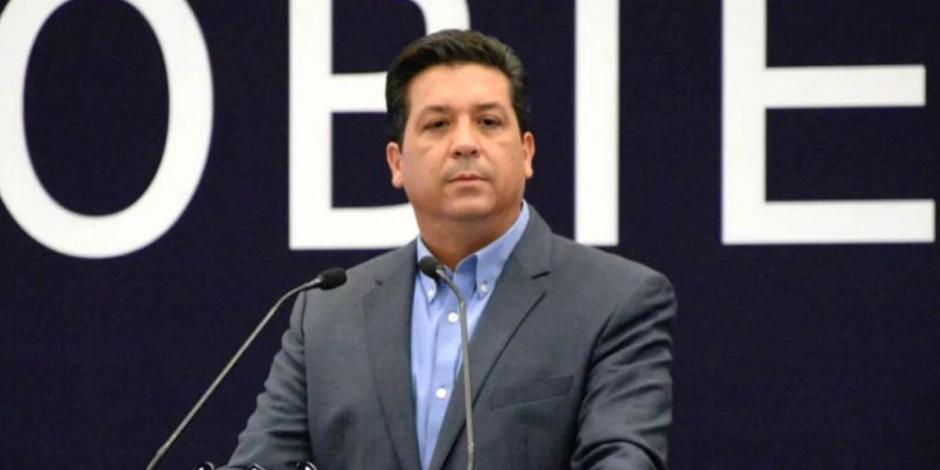 Con la alerta migratoria, el gobernador de Tamaulipas, Francisco Javier García Cabeza de Vaca, no puede salir del país.