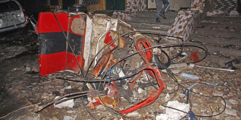Coche bomba que explotó al interior de un restaurante en Somalia.