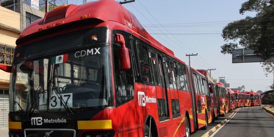 Gobierno de la Ciudad de México prepara la habilitación de una línea de Metrobús gratuita en el tramo de Tláhuac a Atlalilco.